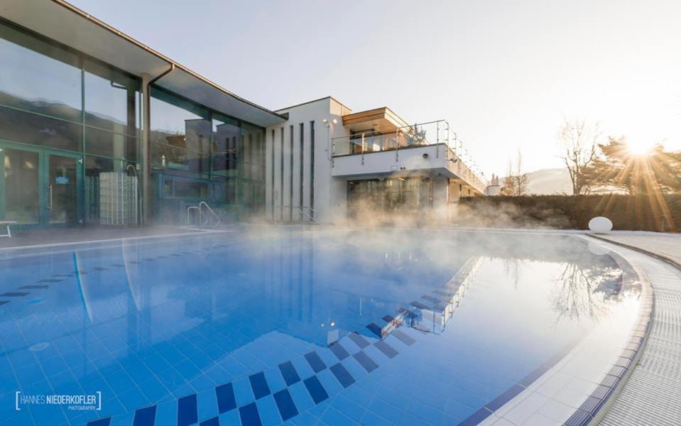 Alping Apartments Brunico Bagian luar foto
