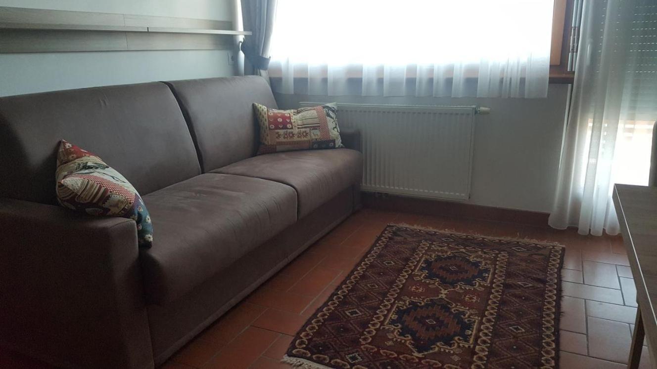 Alping Apartments Brunico Bagian luar foto