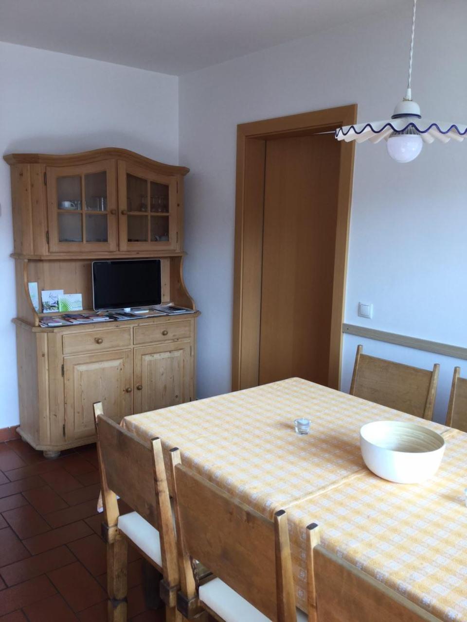Alping Apartments Brunico Bagian luar foto